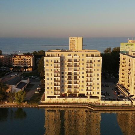 Evy Deluxe Apartment 마마이아 외부 사진