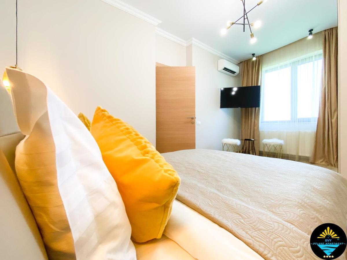 Evy Deluxe Apartment 마마이아 외부 사진