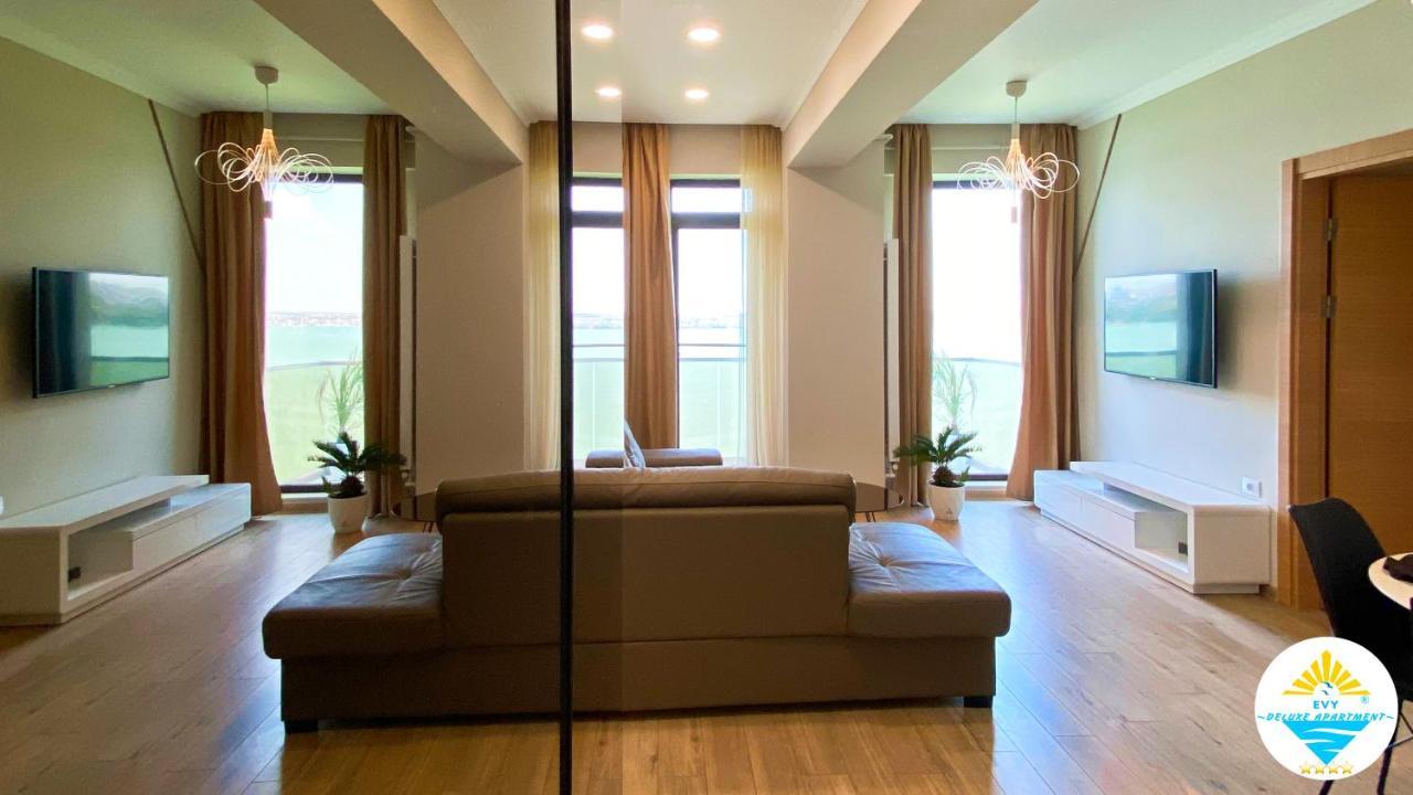 Evy Deluxe Apartment 마마이아 외부 사진