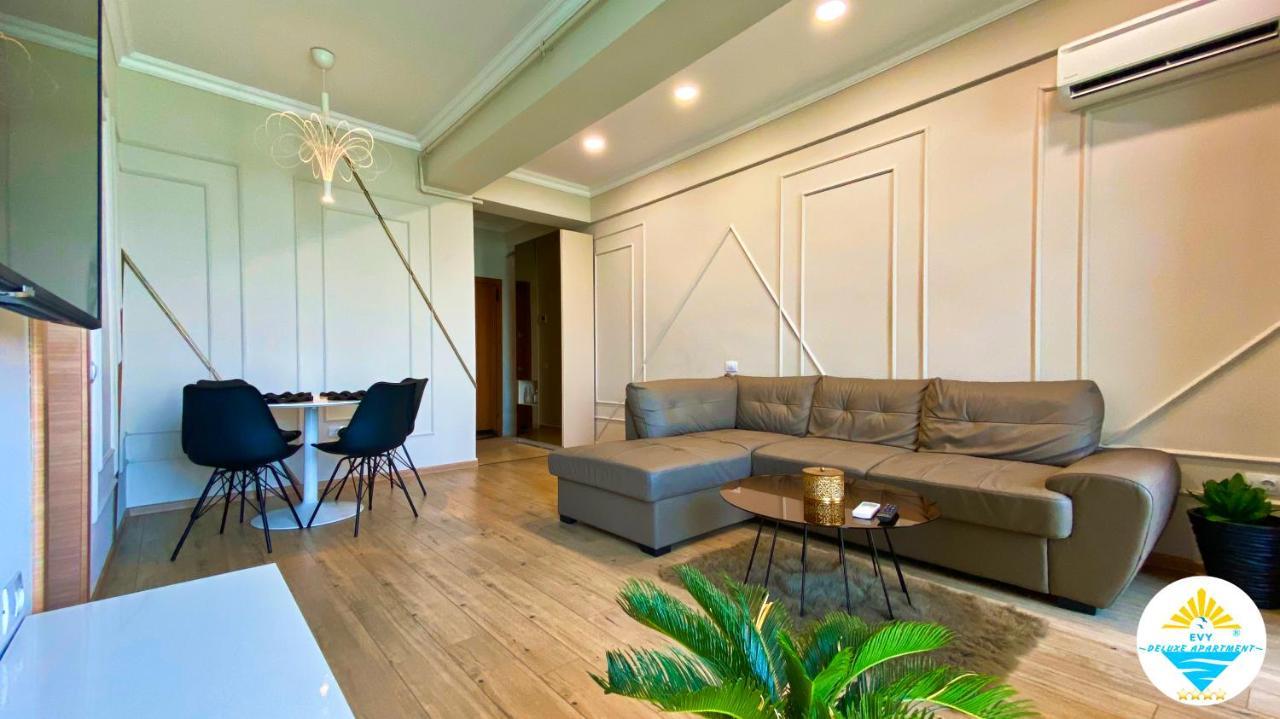 Evy Deluxe Apartment 마마이아 외부 사진