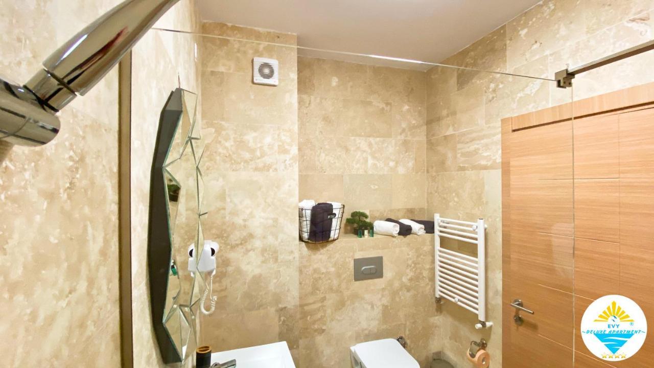 Evy Deluxe Apartment 마마이아 외부 사진