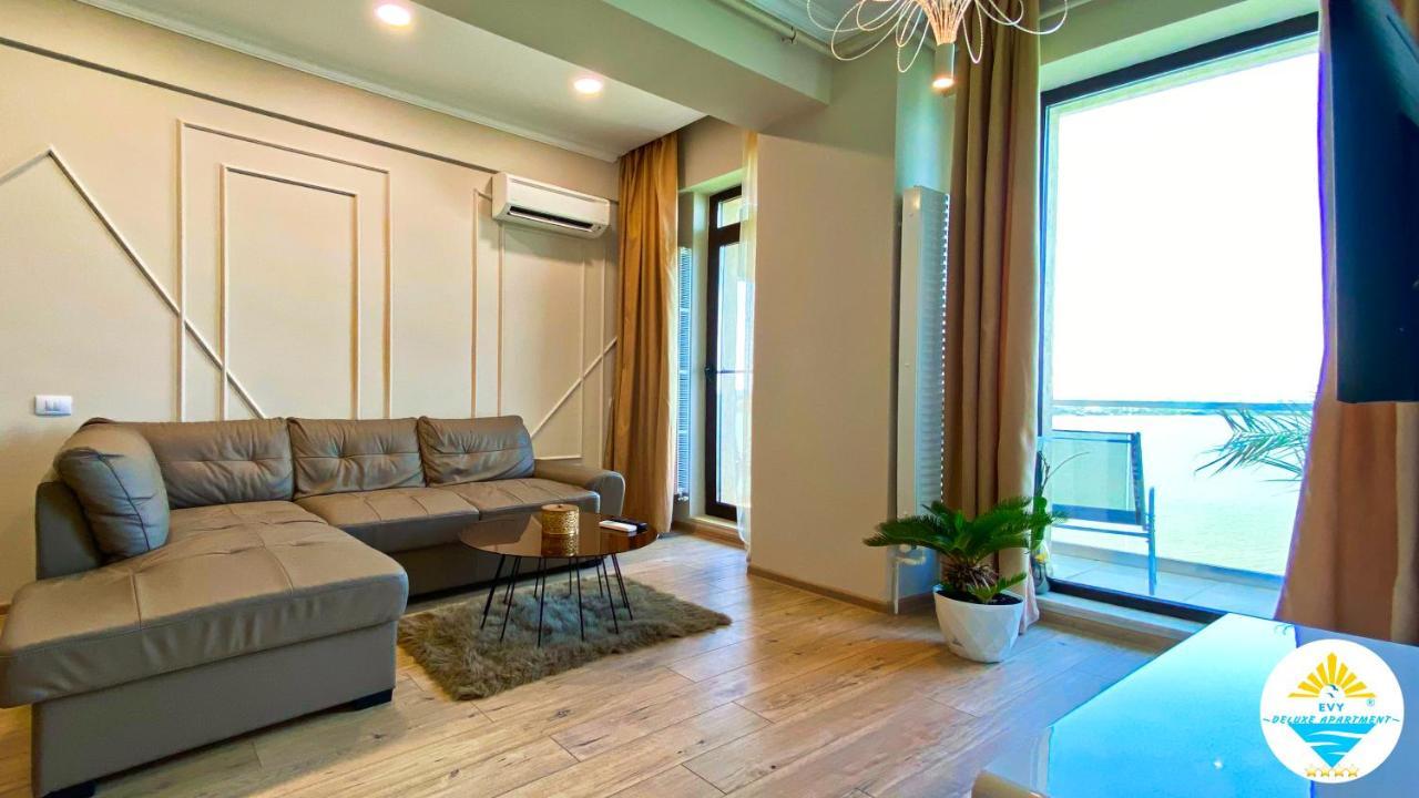 Evy Deluxe Apartment 마마이아 외부 사진